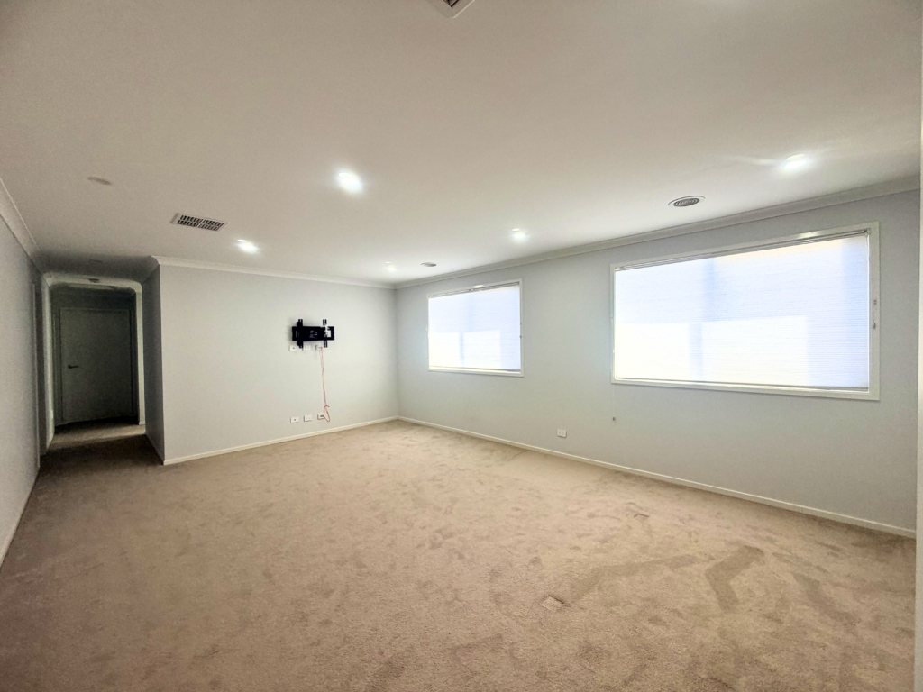 152 Waterhaven Boulevard, Point Cook, Vic 3030 — photo 5
