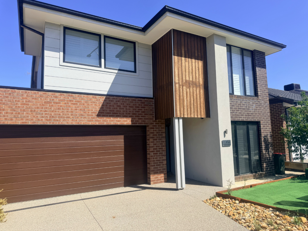 152 Waterhaven Boulevard, Point Cook, Vic 3030