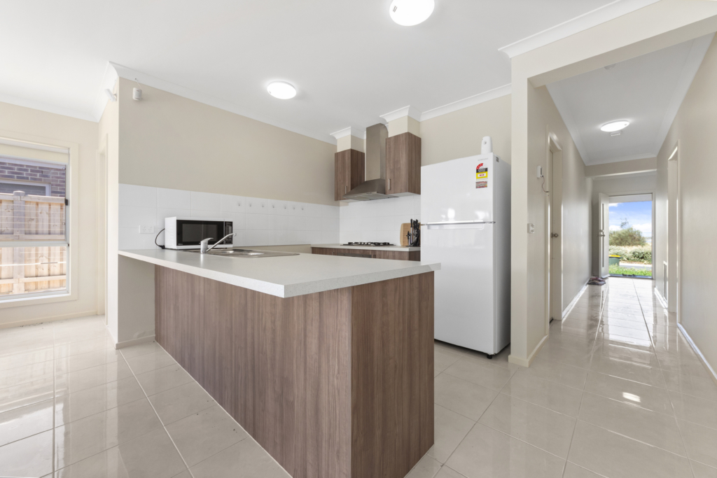 141 Citybay Drive, Point Cook, VIC 3030 — photo 4
