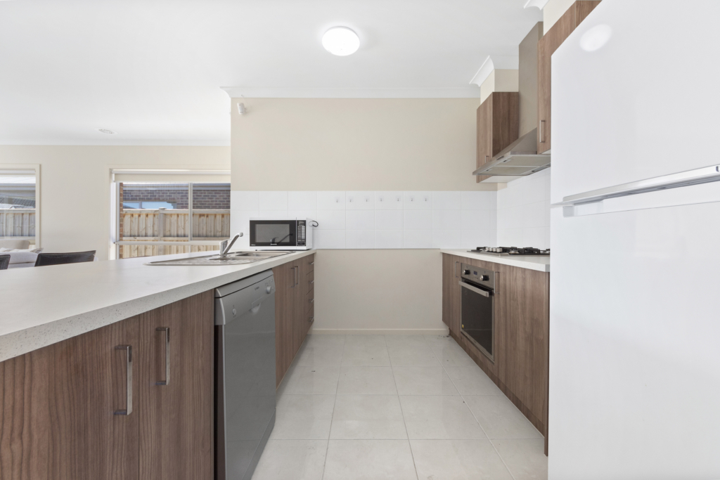 141 Citybay Drive, Point Cook, VIC 3030 — photo 5