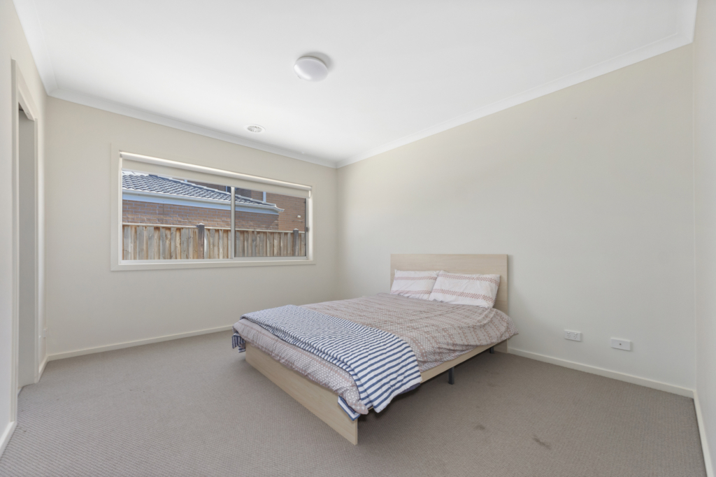 141 Citybay Drive, Point Cook, VIC 3030 — photo 8