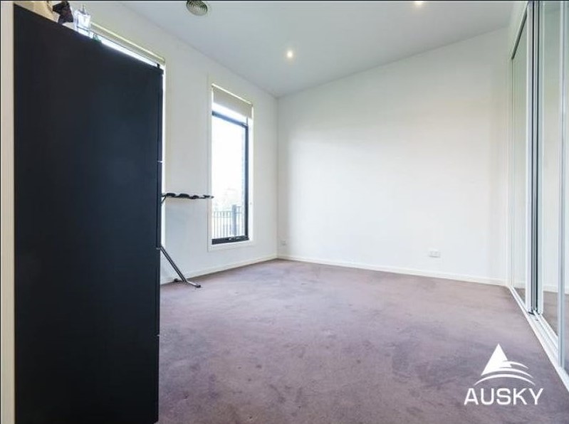 99 Rosebank Avenue, Clayton South, Vic 3169 — photo 4