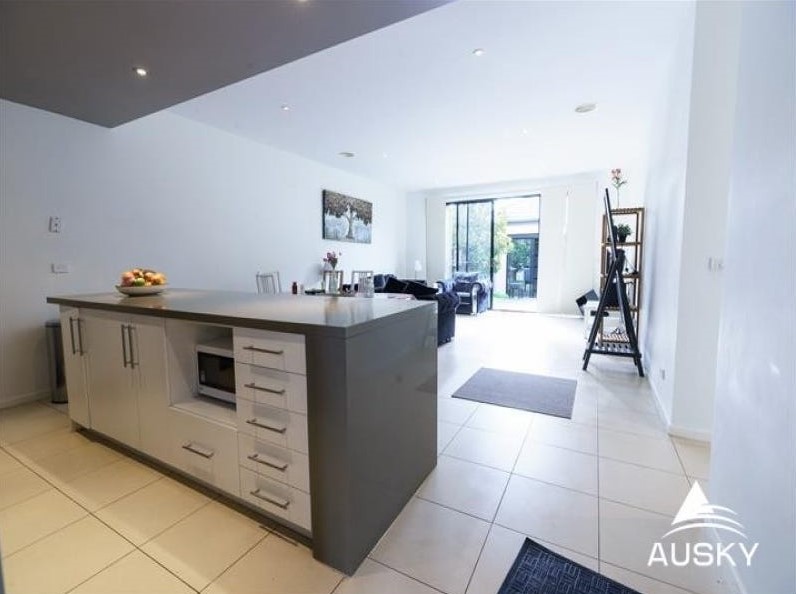 99 Rosebank Avenue, Clayton South, Vic 3169 — photo 5