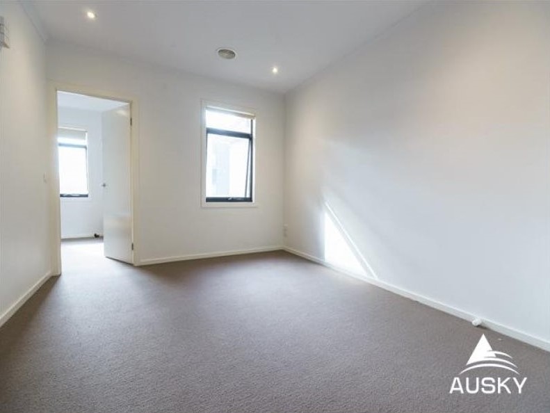 99 Rosebank Avenue, Clayton South, Vic 3169 — photo 8
