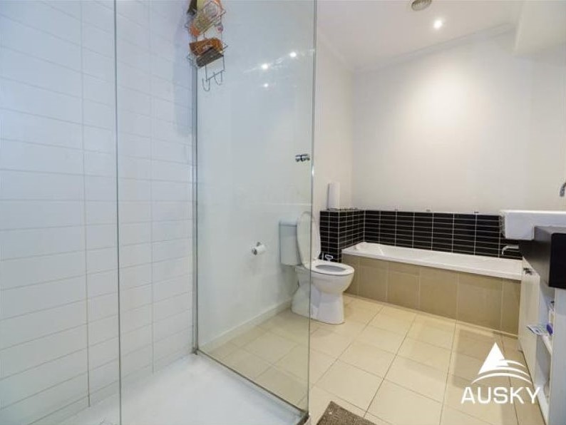 99 Rosebank Avenue, Clayton South, Vic 3169 — photo 10