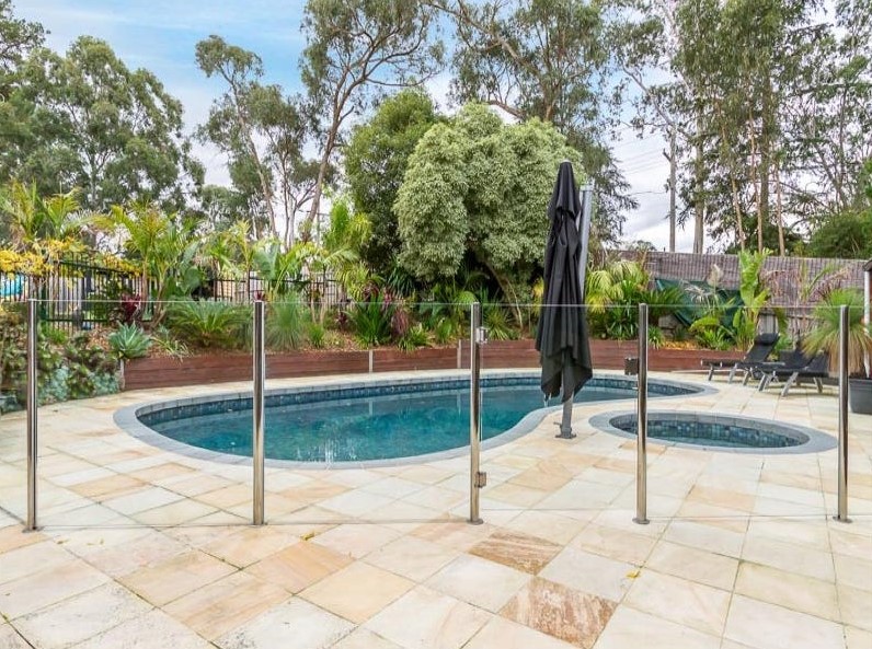83-85 Enfield Avenue, Park Orchards, Vic 3114 — photo 13