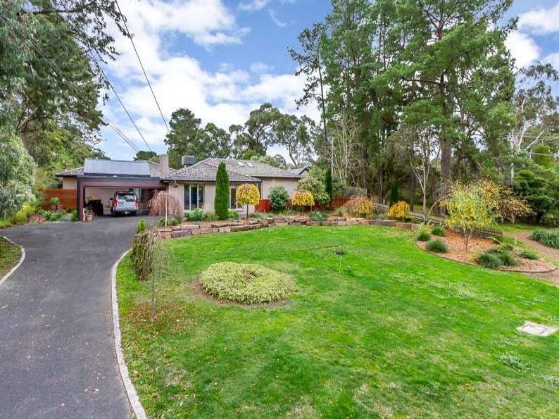 83-85 Enfield Avenue, Park Orchards, Vic 3114 — photo 17