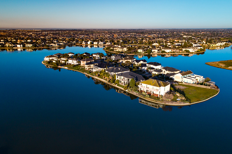 21 Tarcoola Crescent, Point Cook, Vic 3030 — photo 2