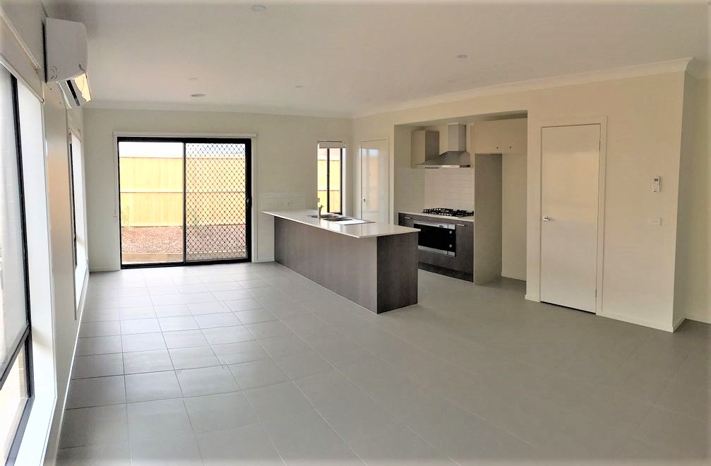 10 Grain Road, Wyndham Vale, Vic 3024 — photo 2