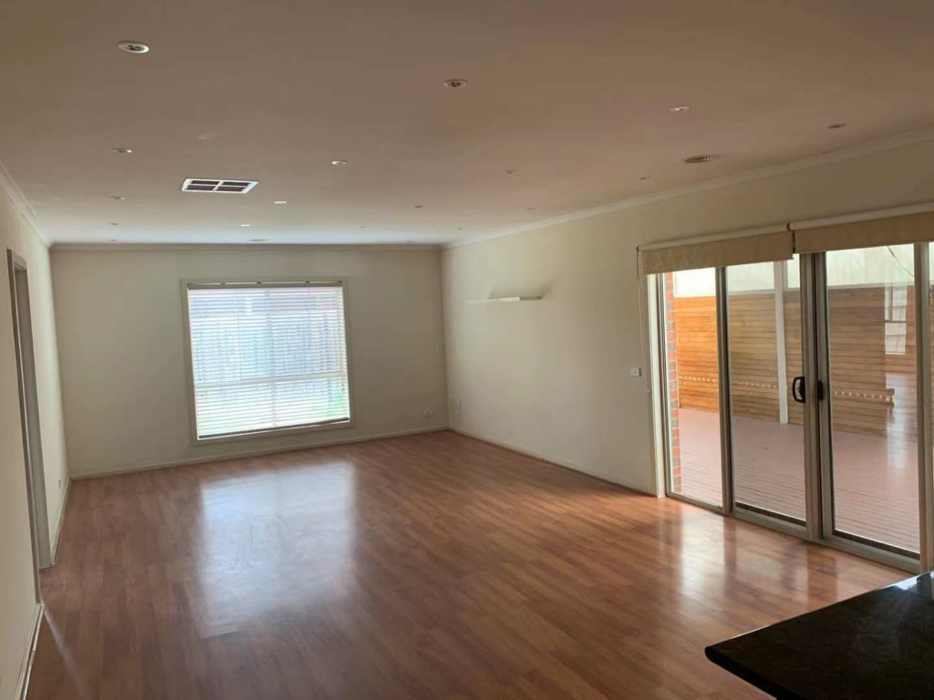 1 Pipit Court, Tarneit, Vic 3029 — photo 8
