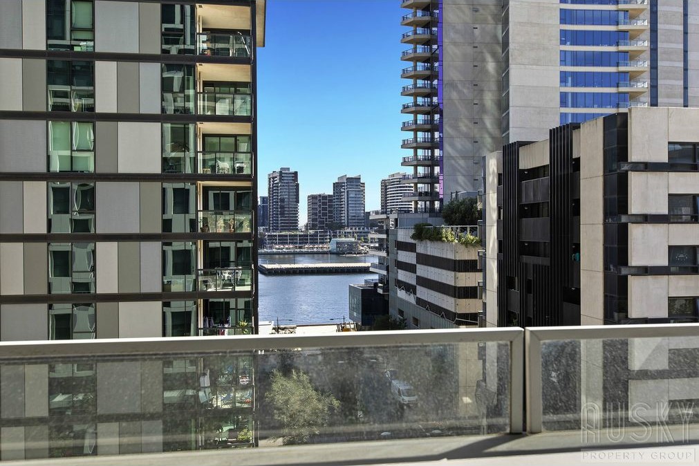 507E/888 Collins Street, Dockland 3008 — photo 8