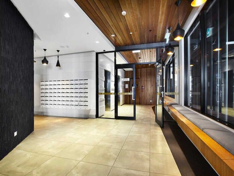 405/2 Claremont Street, South Yarra, VIC 3141 — photo 2