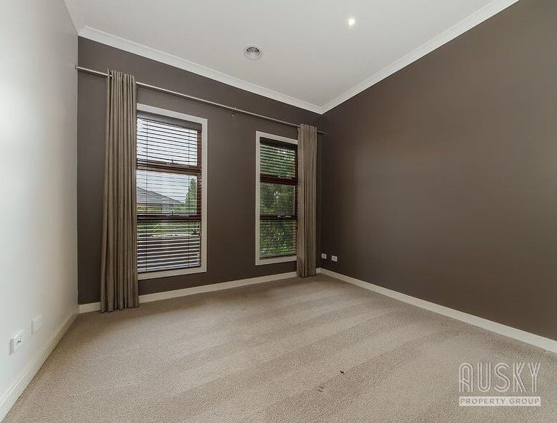 3 Everholme Drive, Truganina, VIC 3029 — photo 8