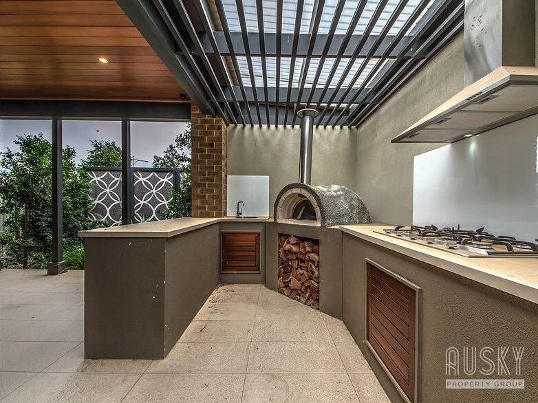 3 Everholme Drive, Truganina, VIC 3029 — photo 10