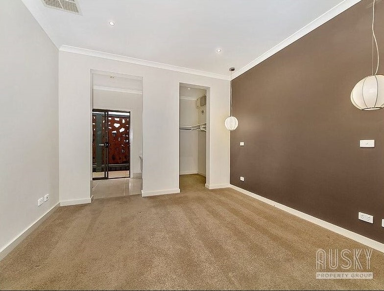 3 Everholme Drive, Truganina, VIC 3029 — photo 5