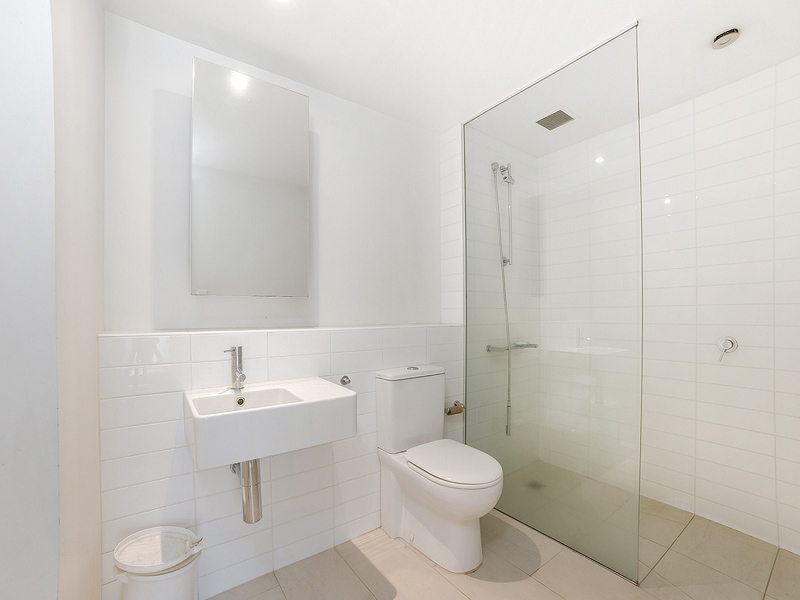 702/838 Bourke Street, Docklands VIC 3008 — photo 4