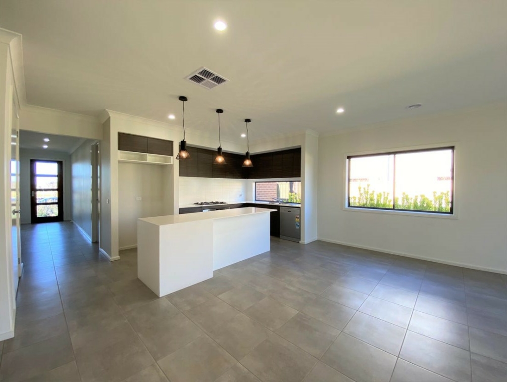 62 Playfield Drive, Truganina, VIC 3029 — photo 6