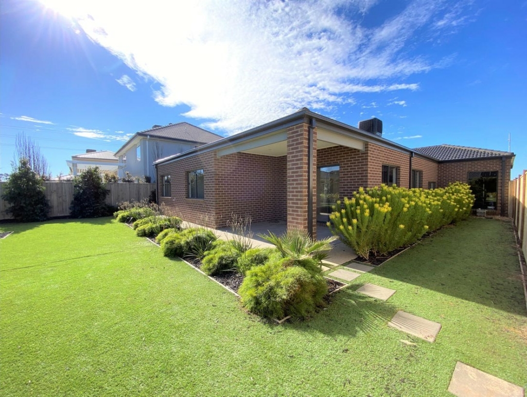 62 Playfield Drive, Truganina, VIC 3029 — photo 8