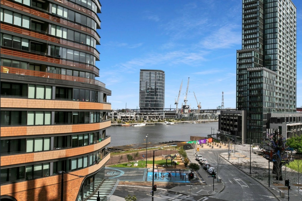 404w/888 Collins St, Docklands, Vic 3008