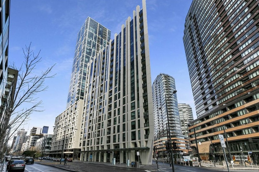 404w/888 Collins St, Docklands, Vic 3008 — photo 2
