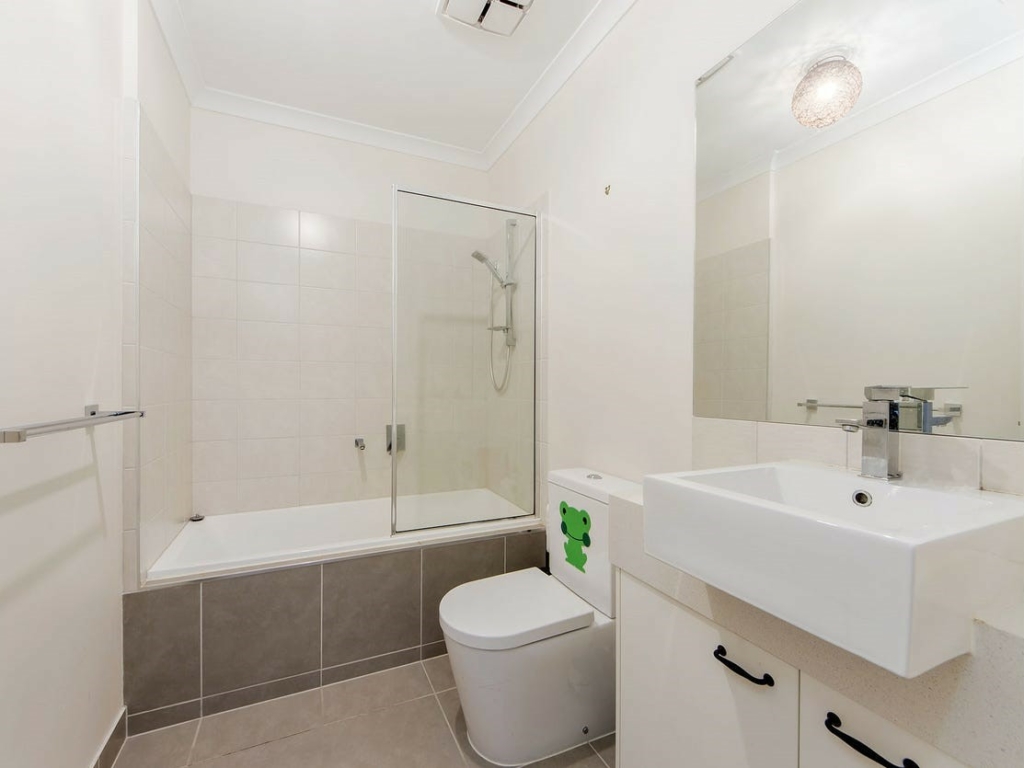 27 Old School Road, Notting Hill, Vic 3168 — photo 2