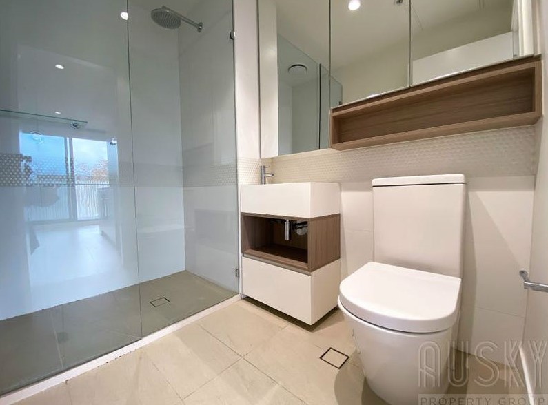212/150 Dudley Street, West Melbourne, Vic 3003 — photo 5