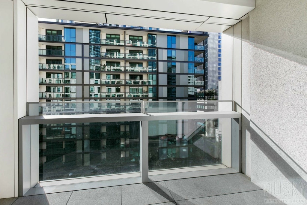 504E/888 Collins Street, Docklands, Vic 3008 — photo 2
