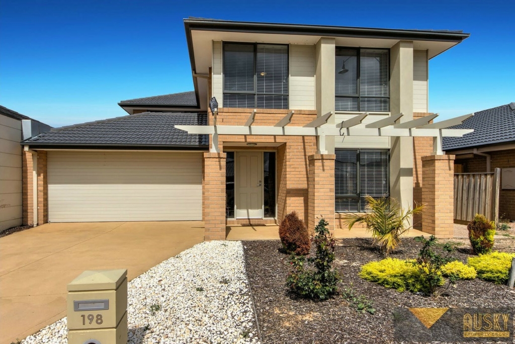 198 Sanctuary Lakes South Boulevard, Point Cook, Vic 3030