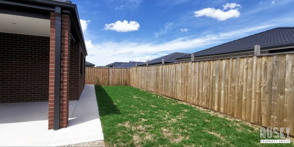 46 Ludo Circuit, Truganina, Vic 3029 — photo 11