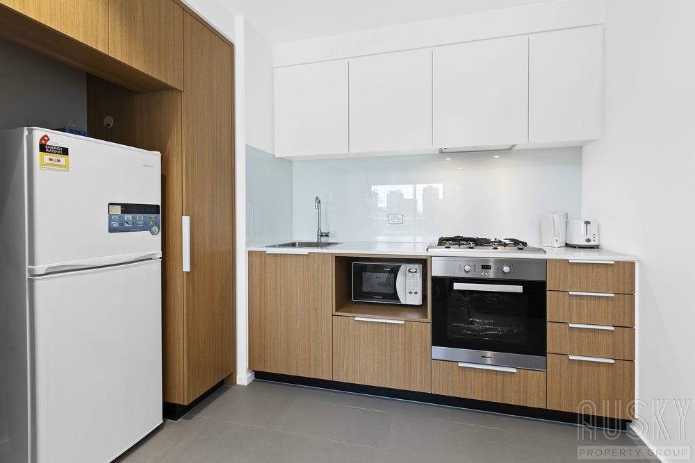 507E/888 Collins Street Docklands VIC 3008 — photo 4