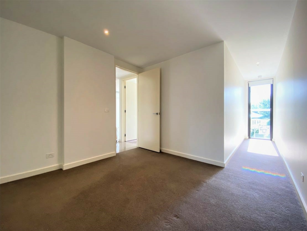 206/567 Glenferrie Road, Hawthorn, Vic 3122 — photo 8